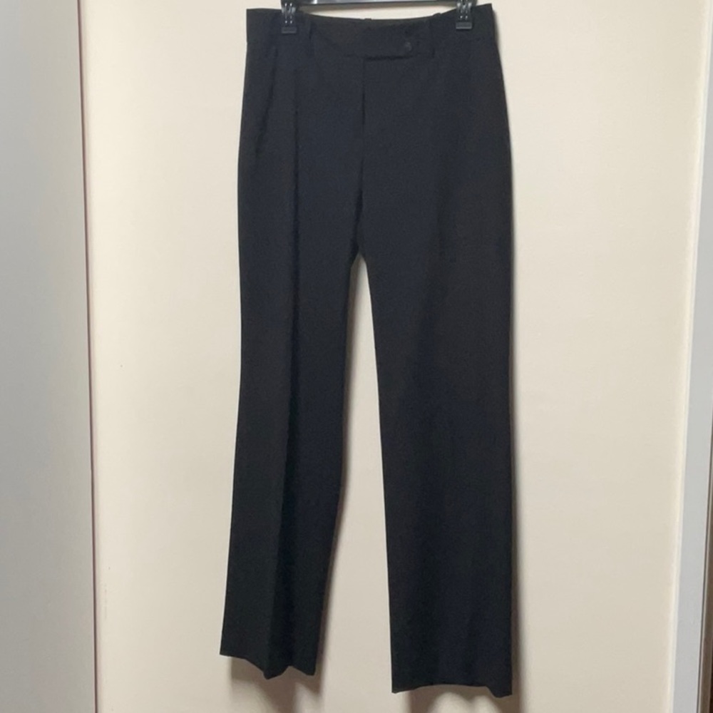 Cute Calvin Klein trousers, stretchy low rise.